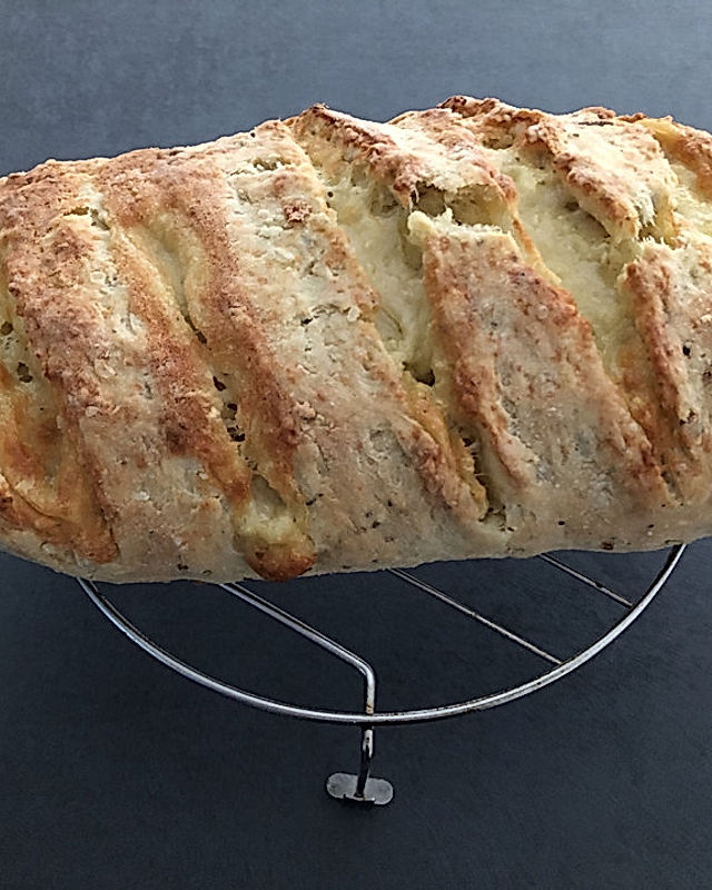 Das perfekte Brot zum Grillen mit Parmesan-Knoblauch-Füllung