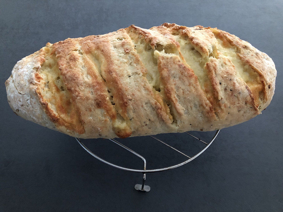 Das perfekte Brot zum Grillen mit Parmesan-Knoblauch-Füllung von snowy ...