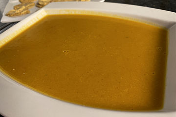 Kürbis-Curry Suppe