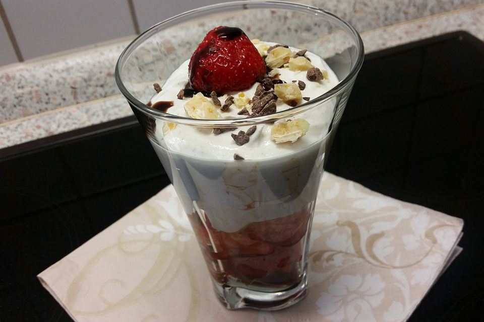 Erdbeeren mit Joghurtcreme