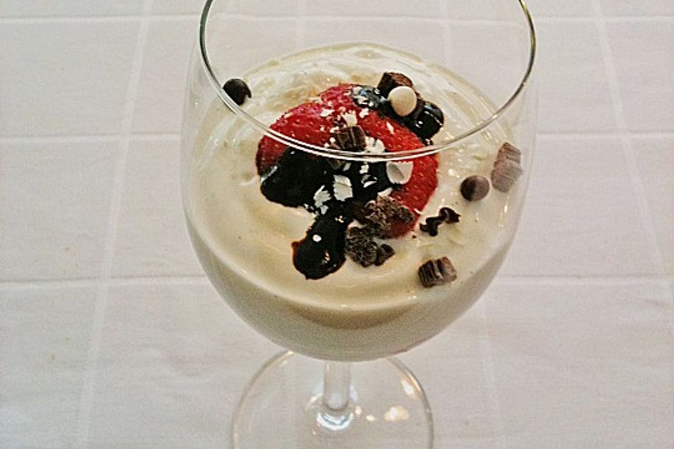 Erdbeeren mit Joghurtcreme