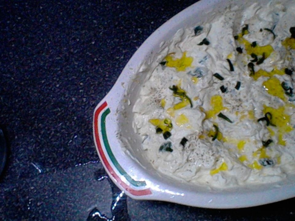 Marinierter Mozzarella in Crème fraîch mit Zitrone und Majoran von F ...