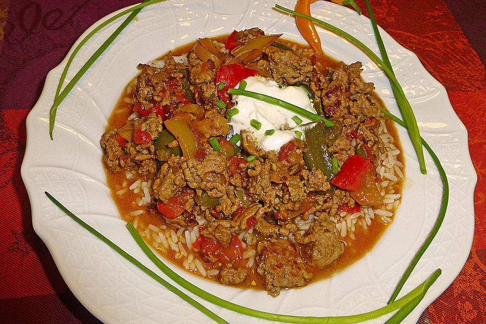 Reis-Hackfleischpfanne mit Paprika