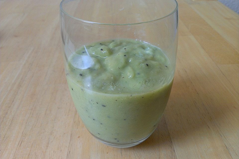 Avocado-Kiwi-Smoothie