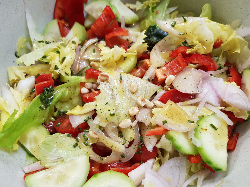 Bunter Salat mit Senf-Vinaigrette von Jessyca1603| Chefkoch