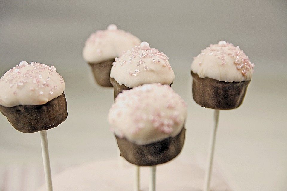 Chocolate Cupcake Cake Pops