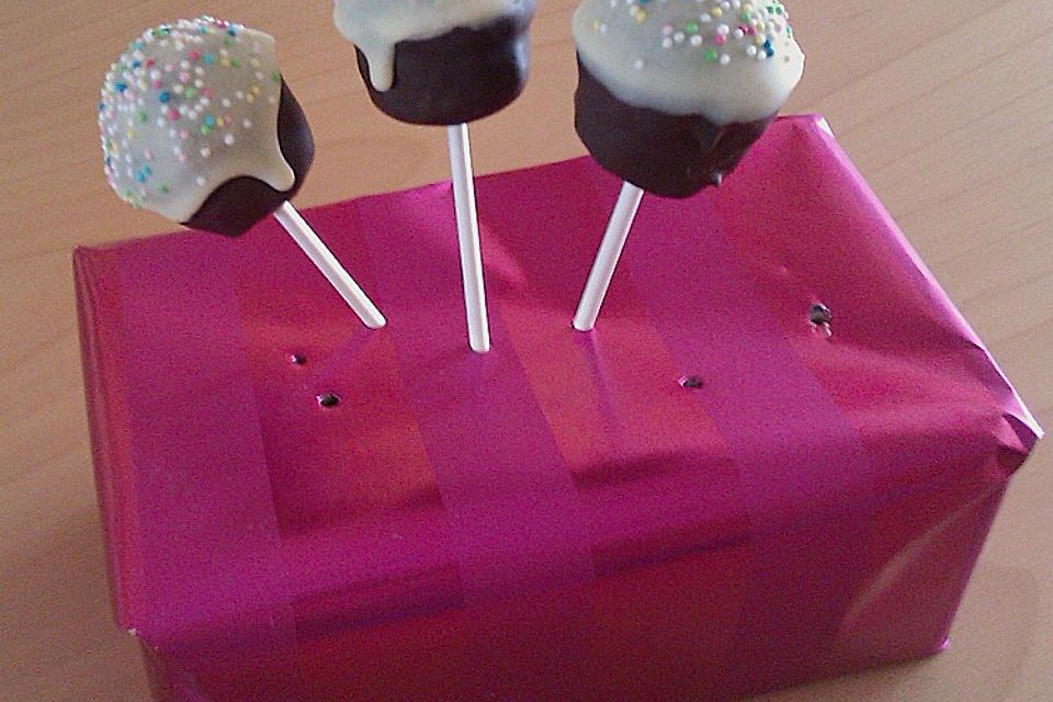 Chocolate Cupcake Cake Pops