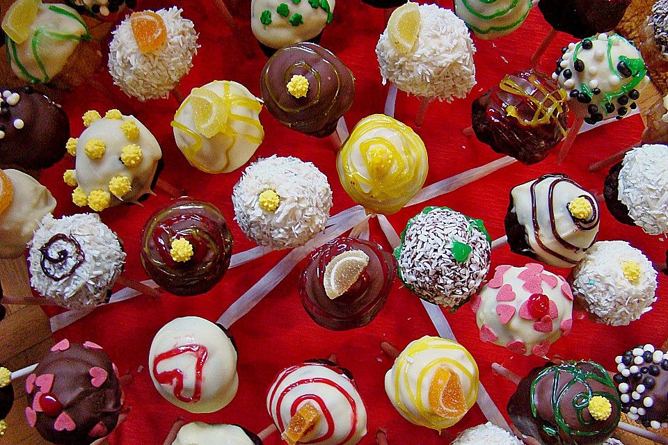 Chocolate Cupcake Cake Pops