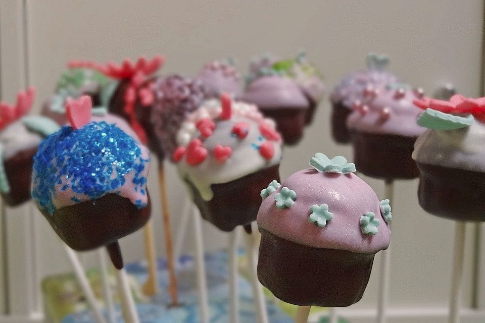 Chocolate Cupcake Cake Pops