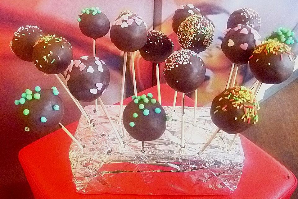 Chocolate Cupcake Cake Pops