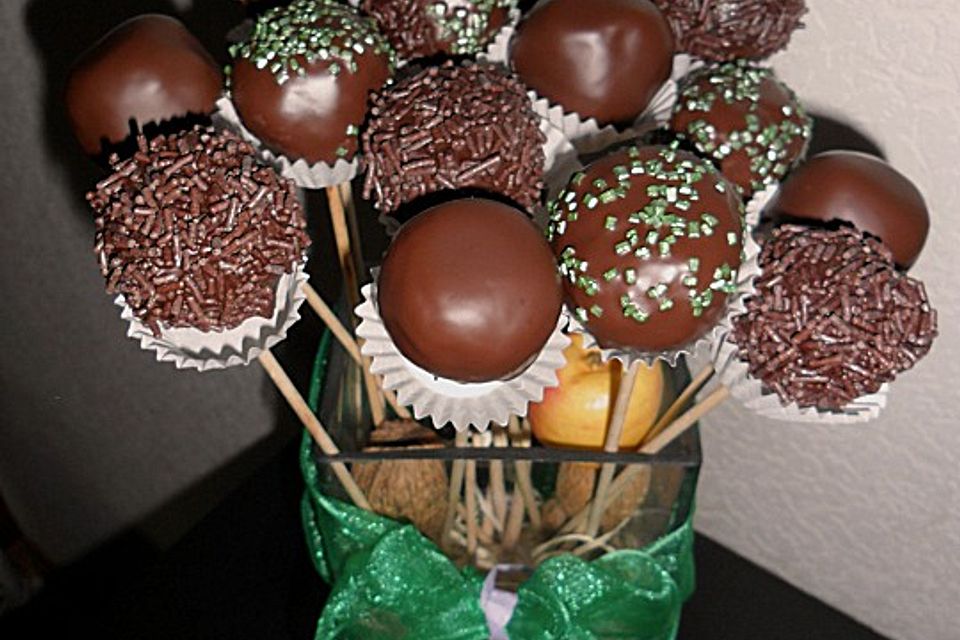 Chocolate Cupcake Cake Pops