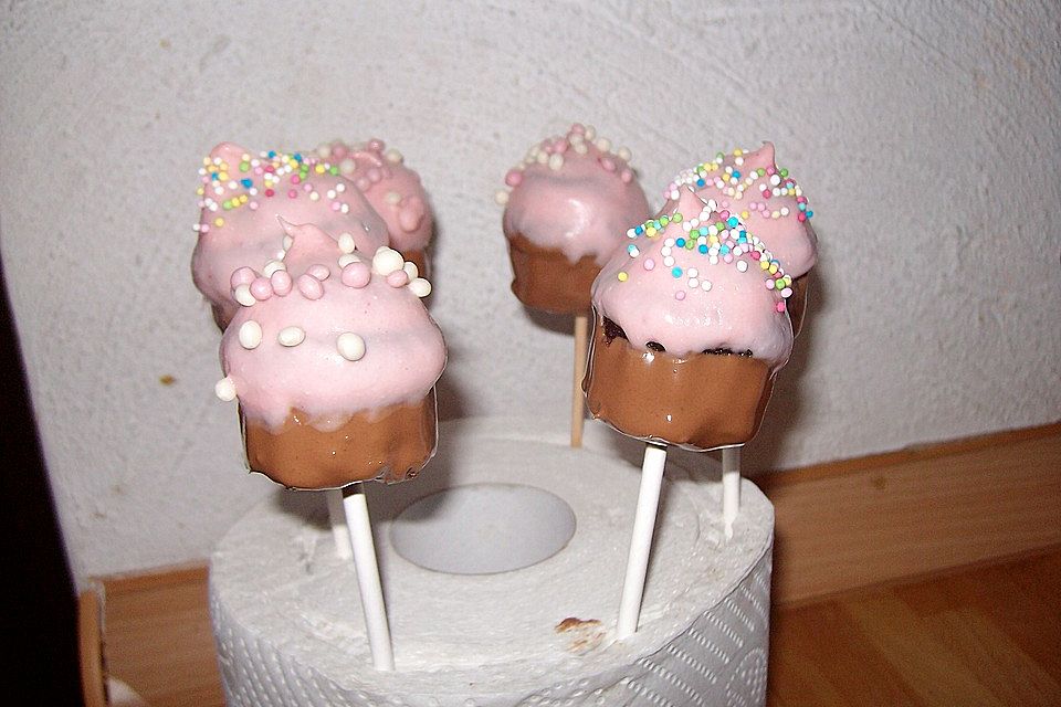 Chocolate Cupcake Cake Pops