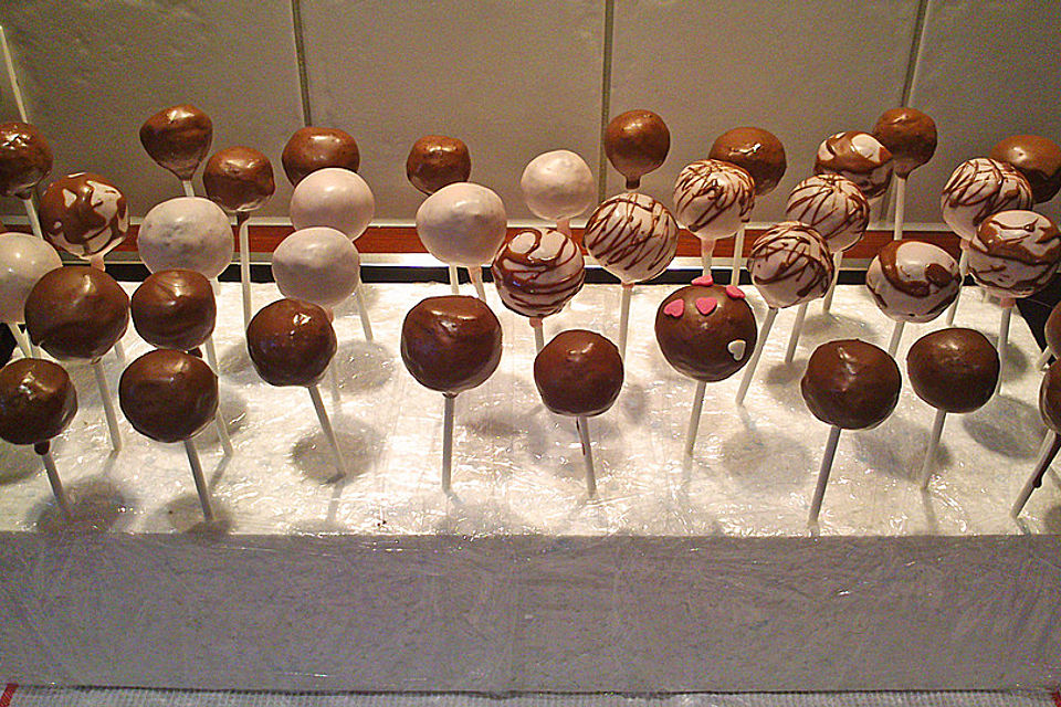 Chocolate Cupcake Cake Pops