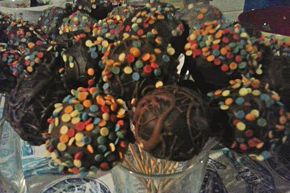 Chocolate Cupcake Cake Pops