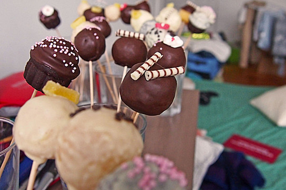 Chocolate Cupcake Cake Pops