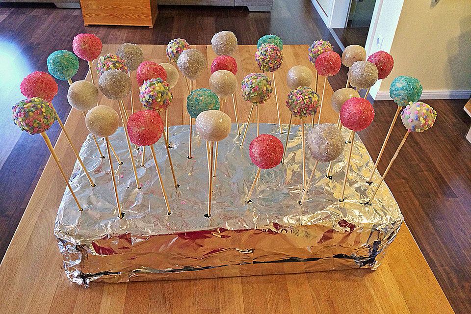 Chocolate Cupcake Cake Pops