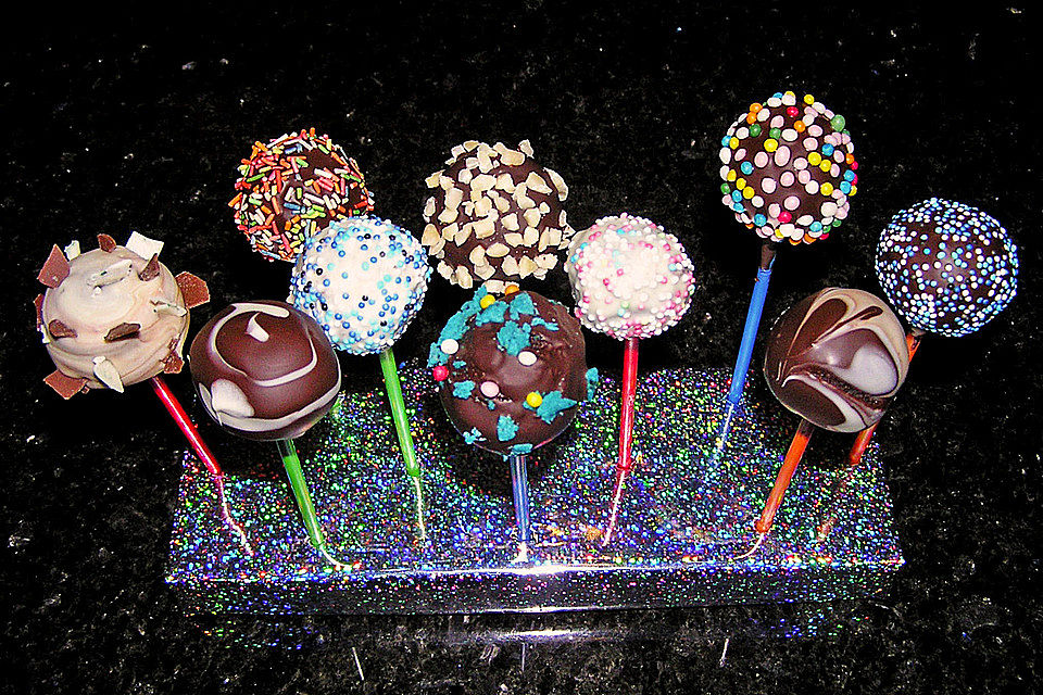 Chocolate Cupcake Cake Pops