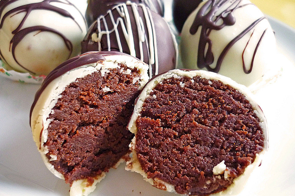 Chocolate Cupcake Cake Pops