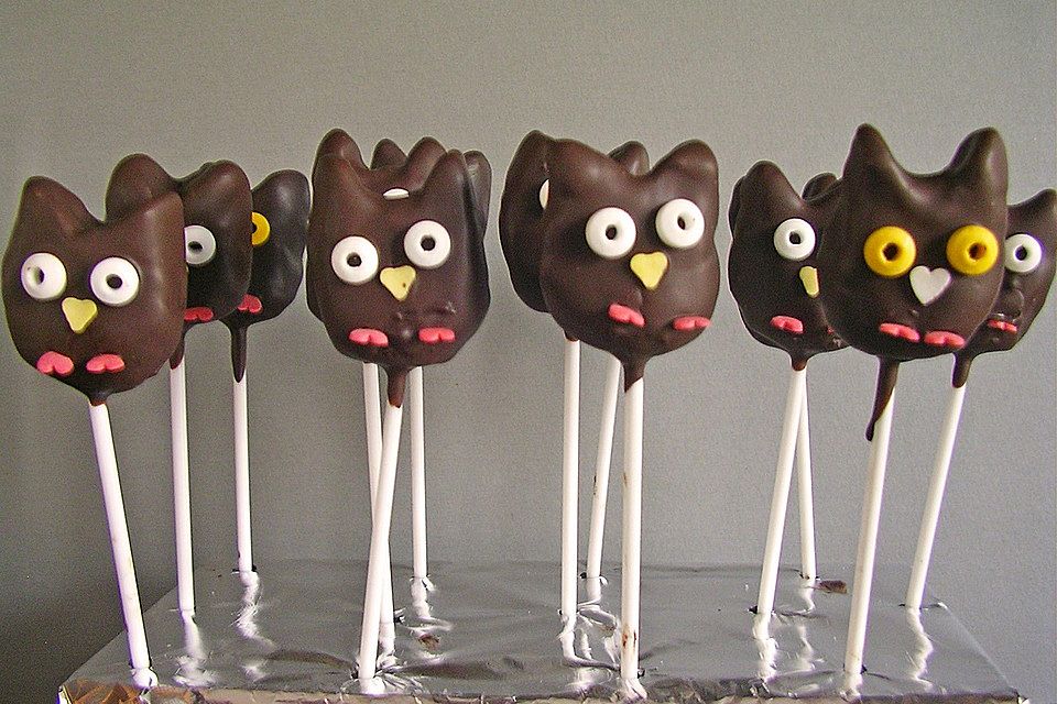 Chocolate Cupcake Cake Pops