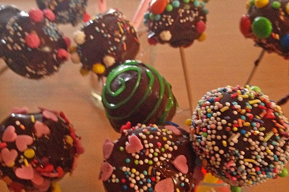 Chocolate Cupcake Cake Pops