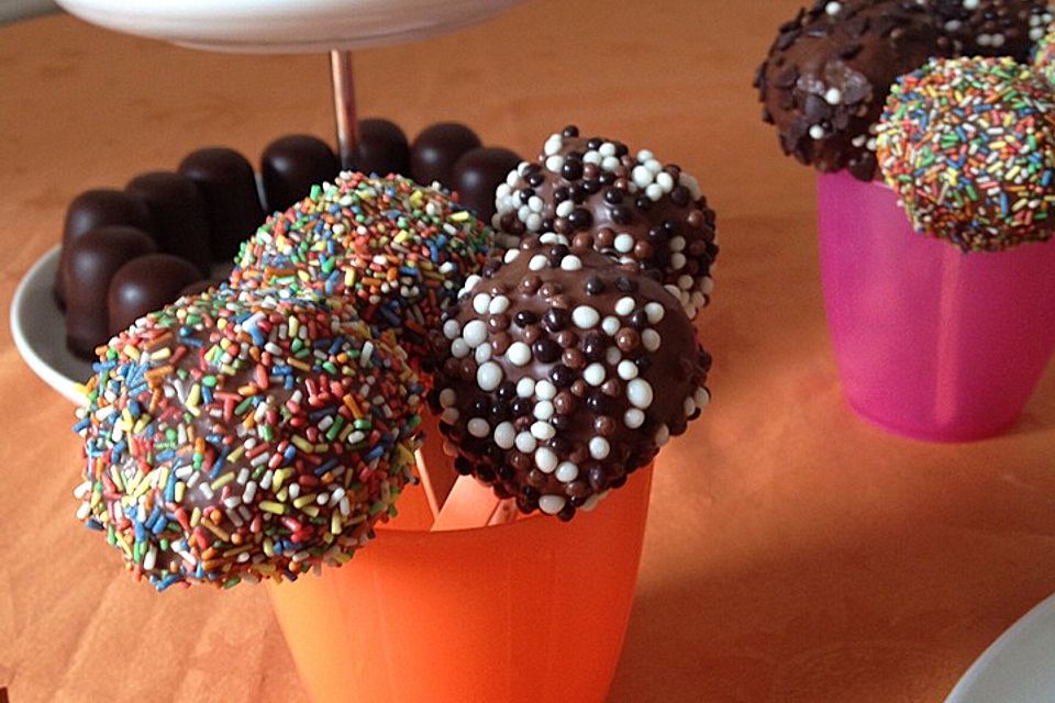 Chocolate Cupcake Cake Pops