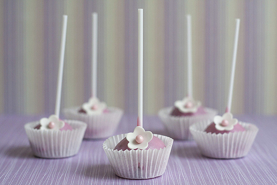 Chocolate Cupcake Cake Pops