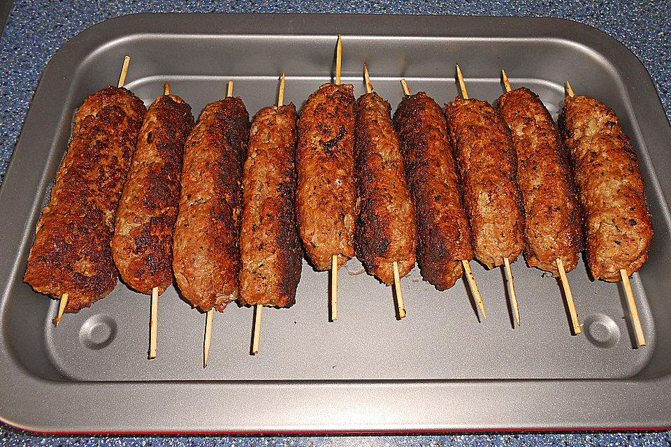 Biftèki-Spieße