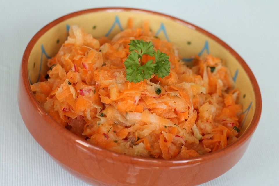 Möhren-Kohlrabi Salat