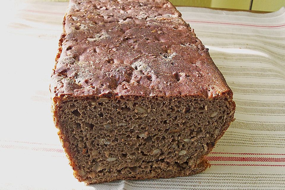 Vollkorn-Schwarzbier-Brot