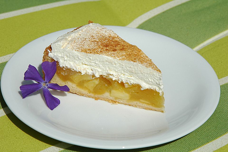 Apfelkuchen mit Schmandsahne