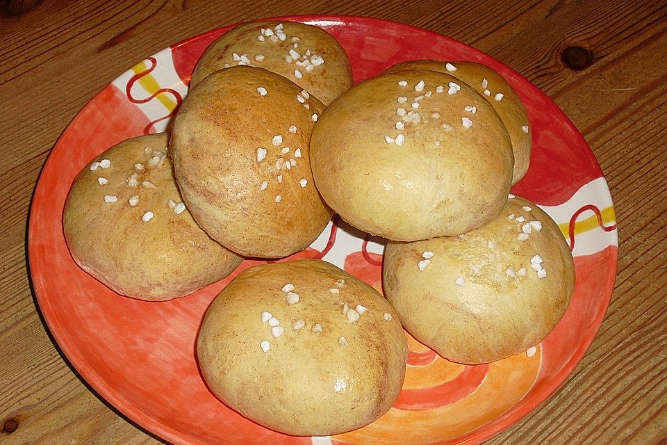 Milchbrötchen