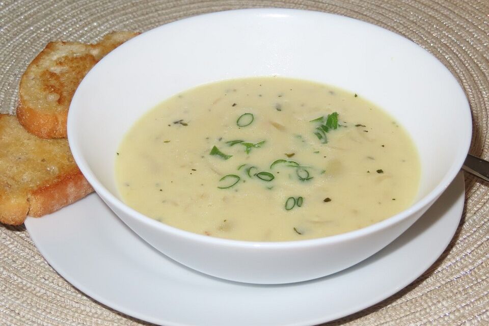 Zwiebel-Sahne Suppe