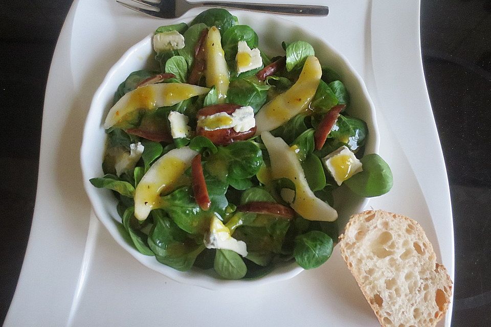 Feldsalat mit Birne und Gorgonzola von Sarah