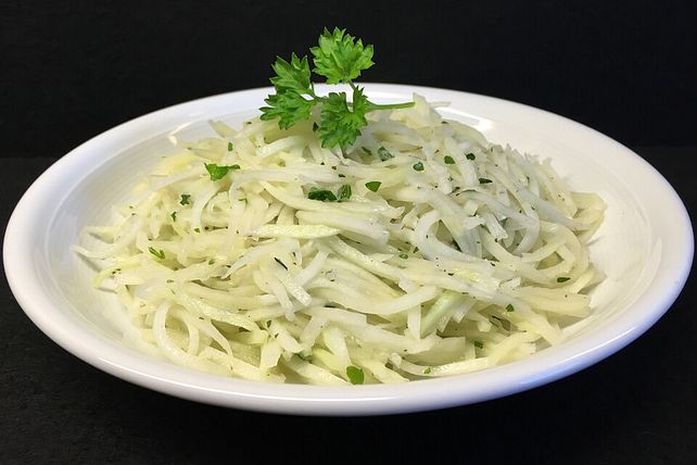Kohlrabisalat von eimerchen61| Chefkoch