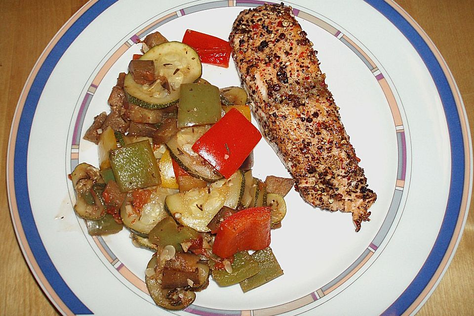 Pfeffer - Lachs mit Ratatouille