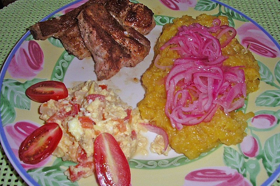 Don Diegos Mangú con costillitas fritas