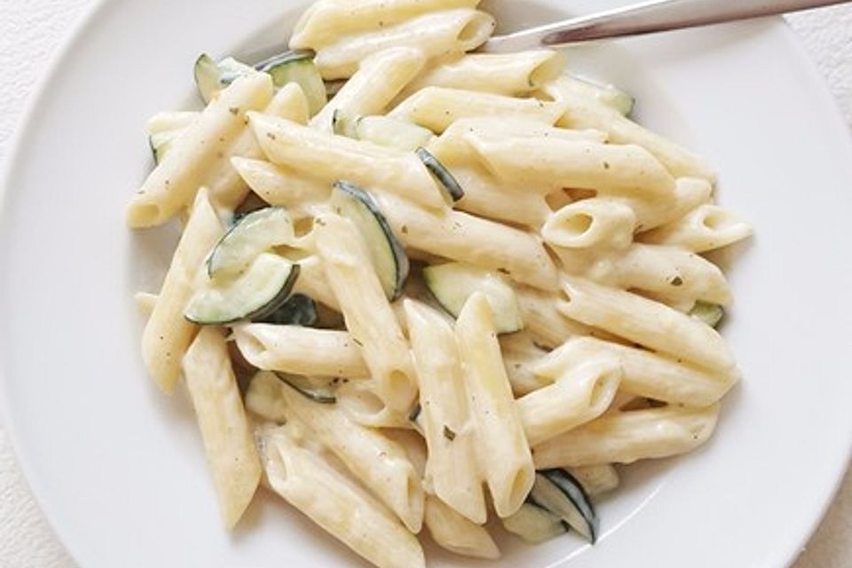 Die berühmten Zucchini-Frischkäse-Nudeln Die berühmten Zucchini-Frischkäse-Nudeln