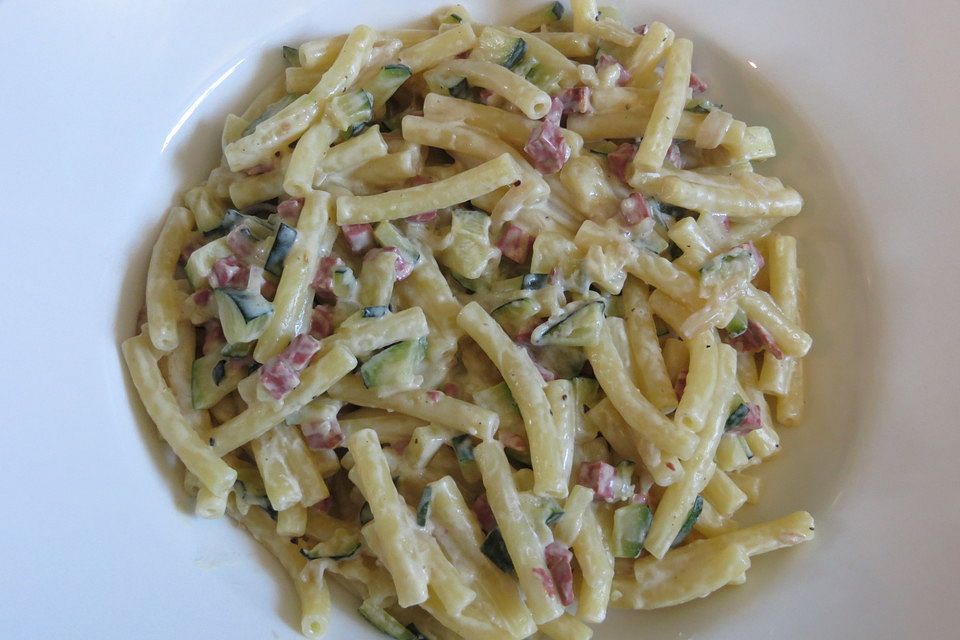 Die berühmten Zucchini-Frischkäse-Nudeln Die berühmten Zucchini-Frischkäse-Nudeln