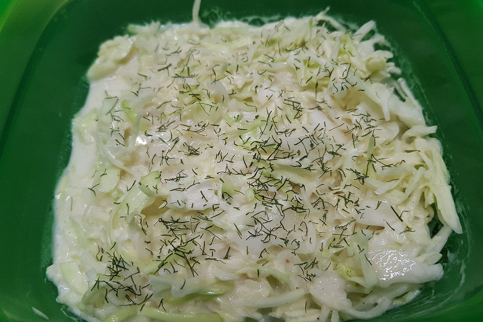 Weißkohlsalat im Sommer