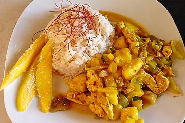 Hähnchen-Curry mit Mango und Banane