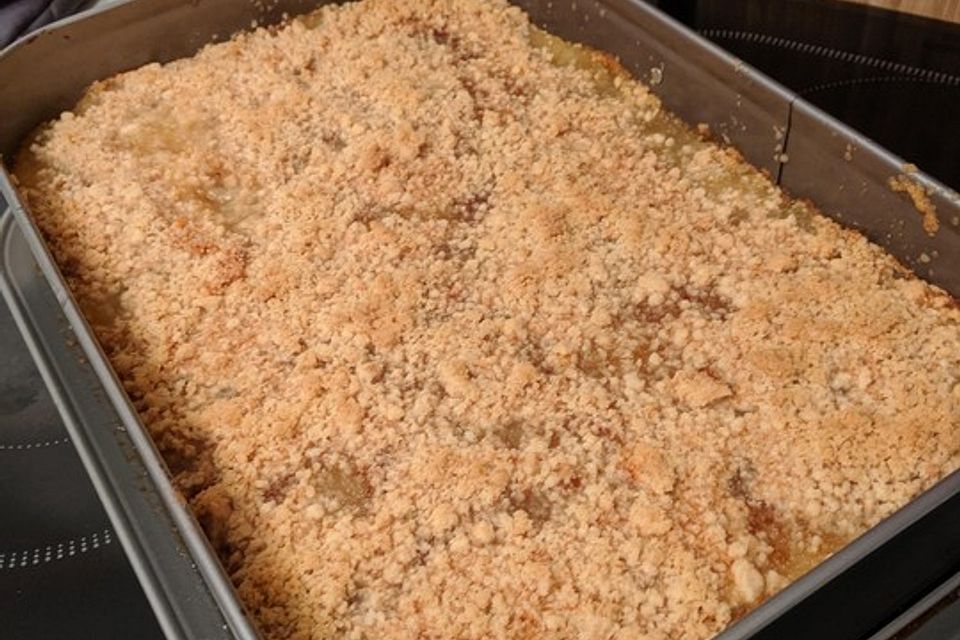 Apfelmus-Streusel-Blechkuchen