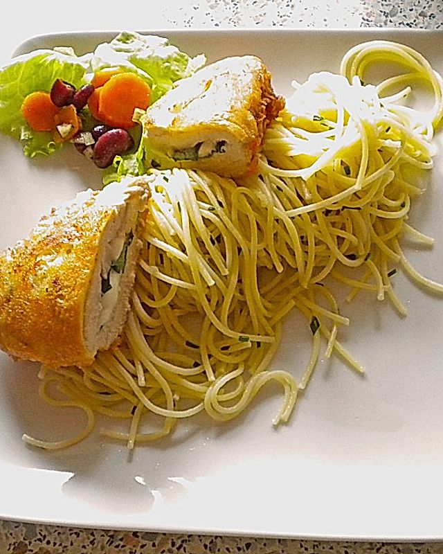 Gefüllte Piccata mit Knoblauchspaghetti