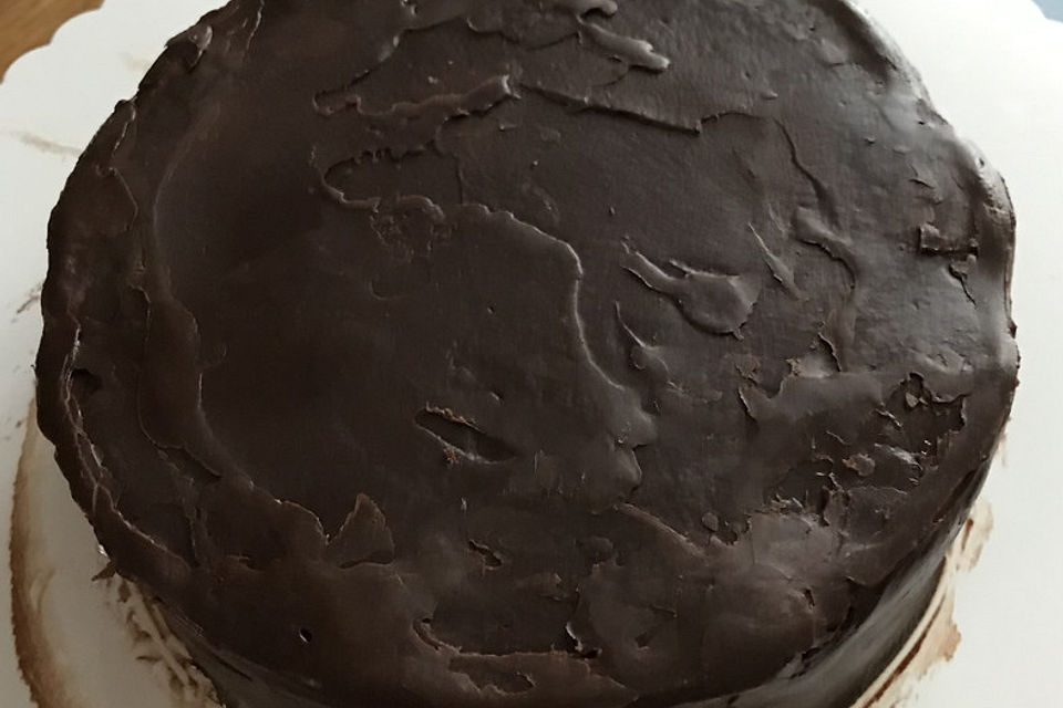 Ganache-Karamellpudding Torte