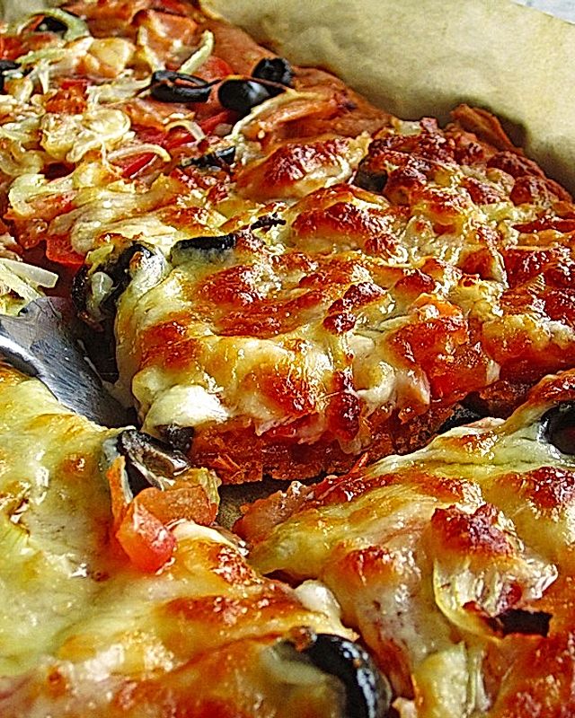 Pizza aus Dinkel-Brotbackmischung
