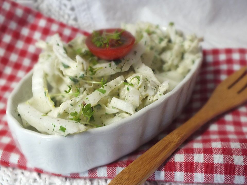 Chinakohlsalat mit Sahnesoße von *~Manu~*| Chefkoch