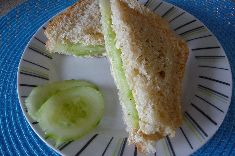 Englisches Gurkensandwich