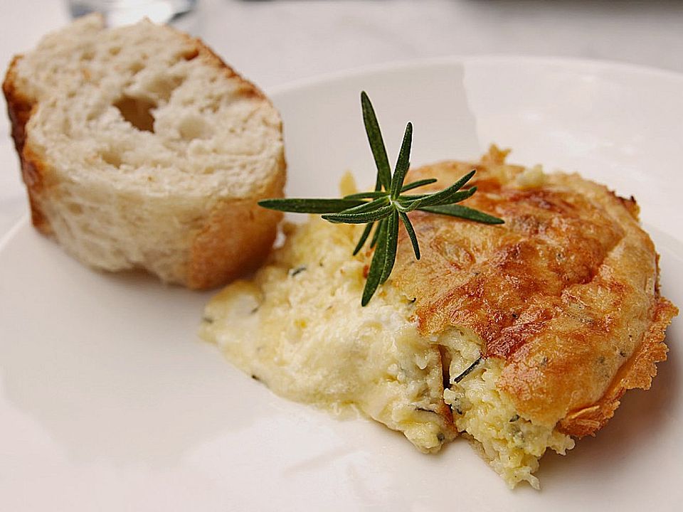 Einfaches Käsesoufflé von Stiermädchen| Chefkoch Einfaches Käsesoufflé von Stiermädchen| Chefkoch