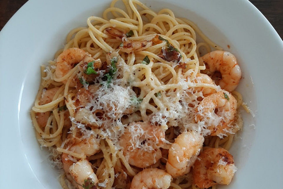 Spaghetti aglio olio e scampi