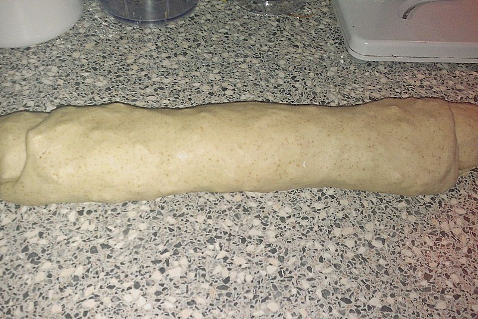 Hefe-Apfelstrudel