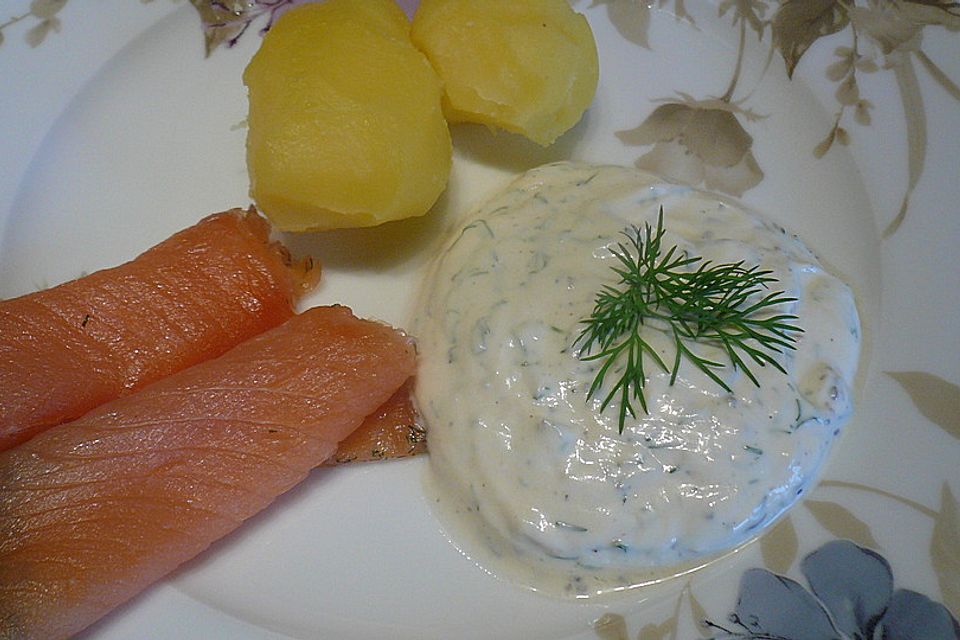 Pellkartoffeln mit Wildlachs und Dillquark